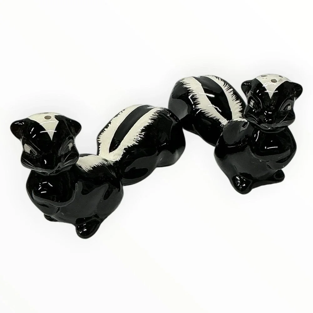 Vintage Relco Creation‎ Anthropomorphic Skunk Salt Pepper Shakers MCM Japan Tags
